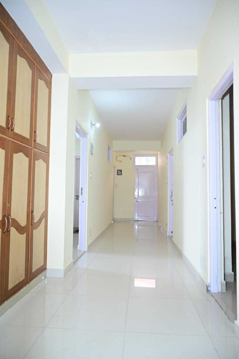 Krishna B&B Near Mall Road ชิมลา ภายนอก รูปภาพ