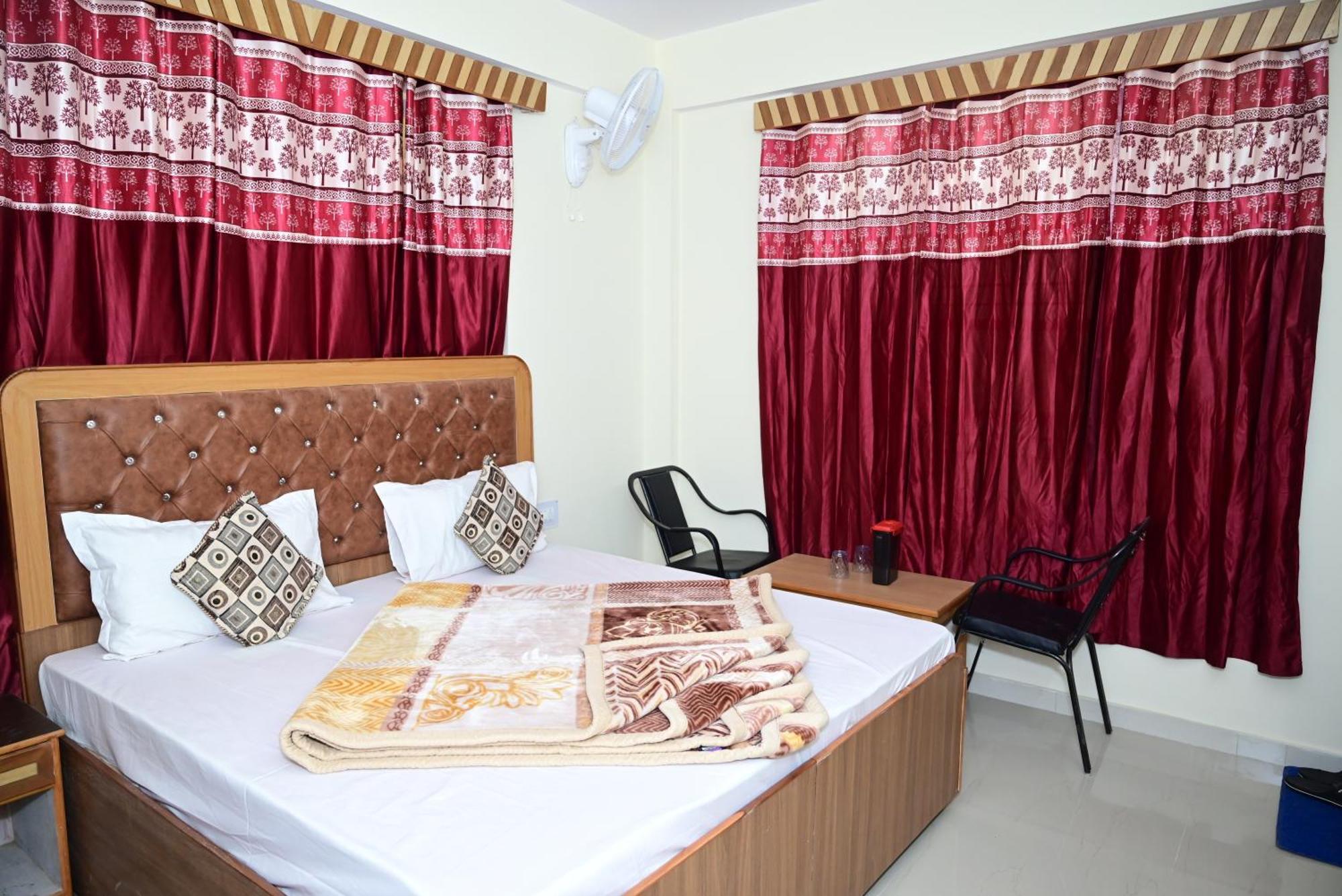 Krishna B&B Near Mall Road ชิมลา ภายนอก รูปภาพ
